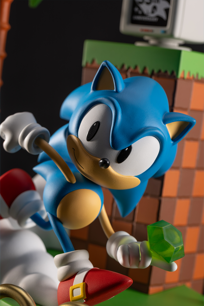 Sonic the Hedgehog: 35th Anniversary Green Hill Zone Statue