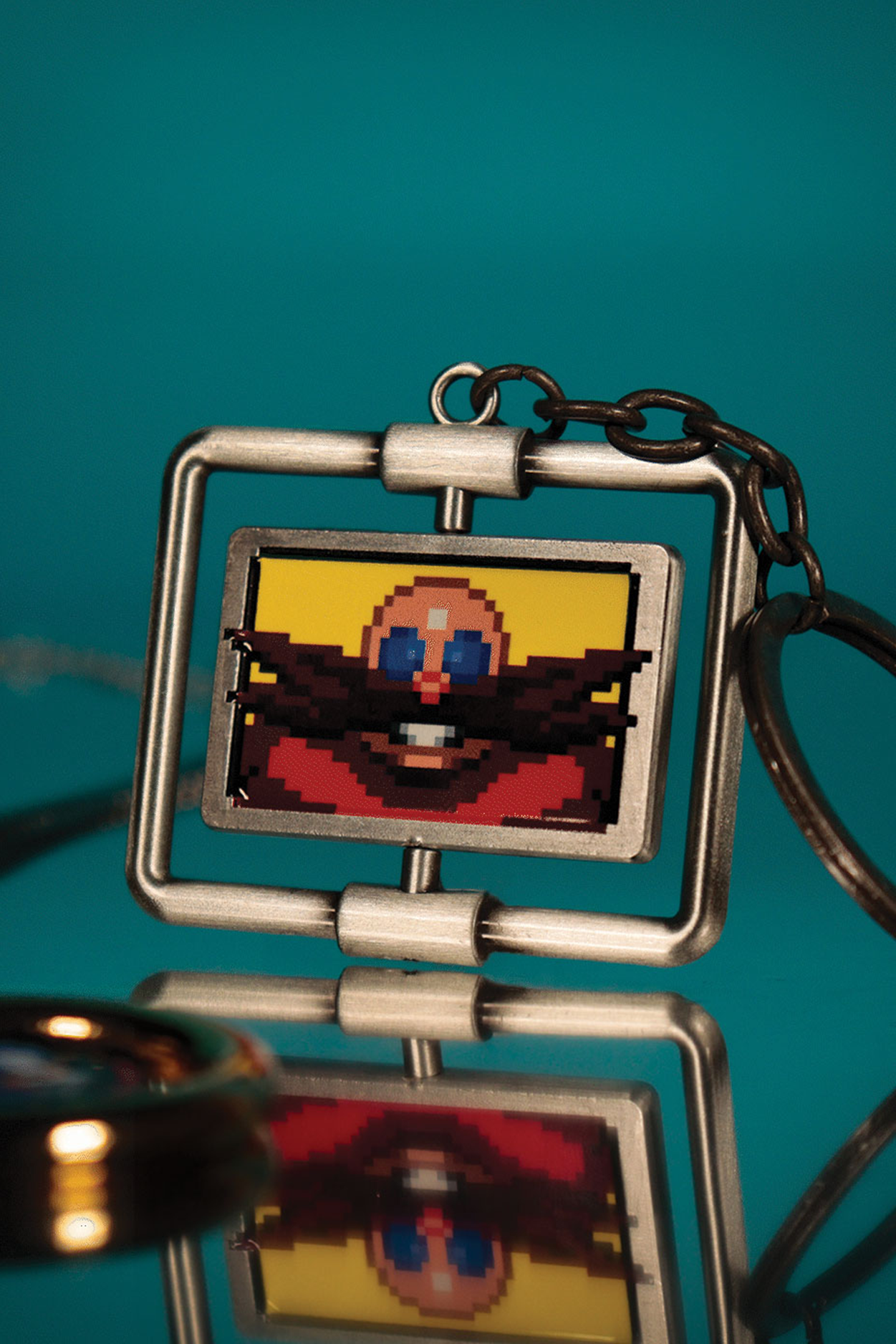 Sonic the Hedgehog: Spinning Keyring by Fanattik
