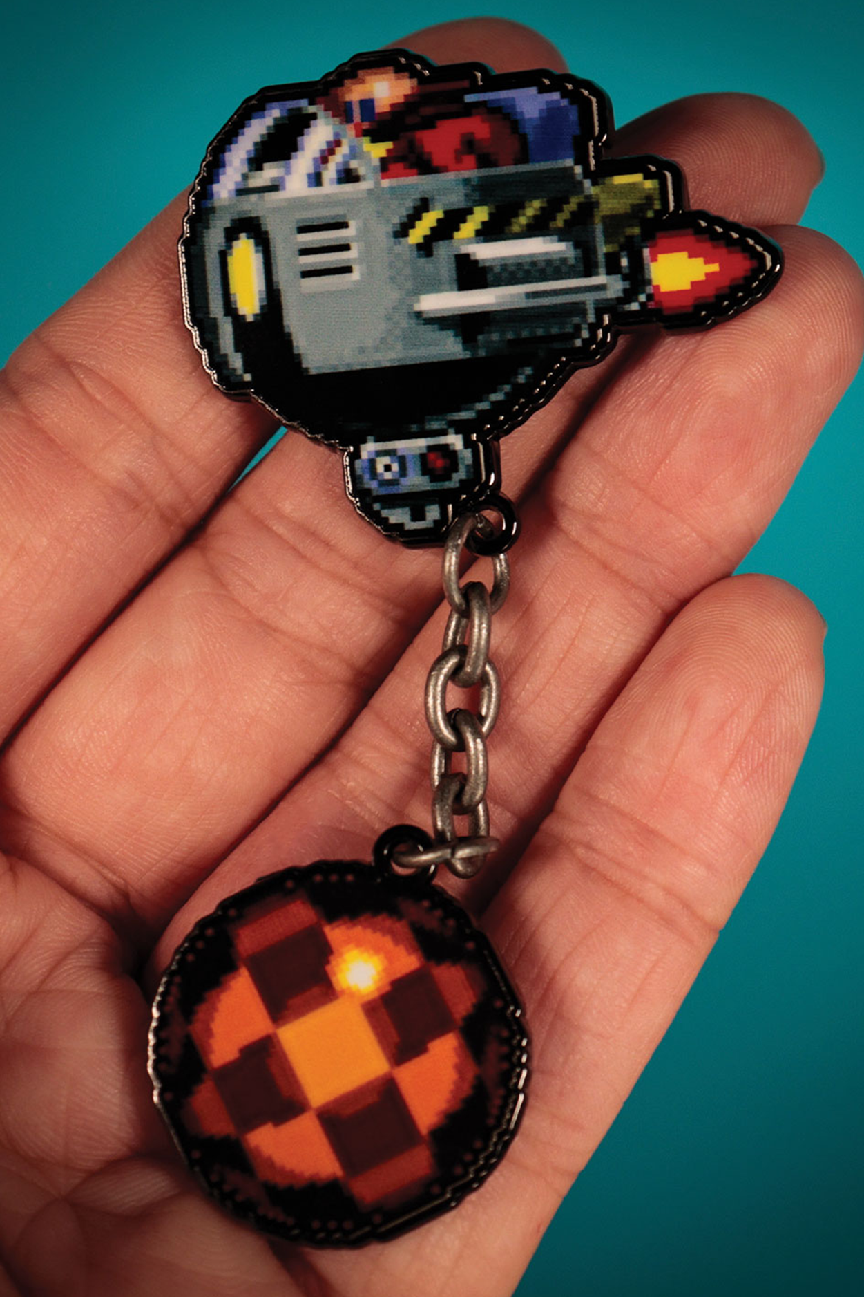 Sonic the Hedgehog: Dr. Eggman Egg Mobile Chained Pin Badge by Fanattik