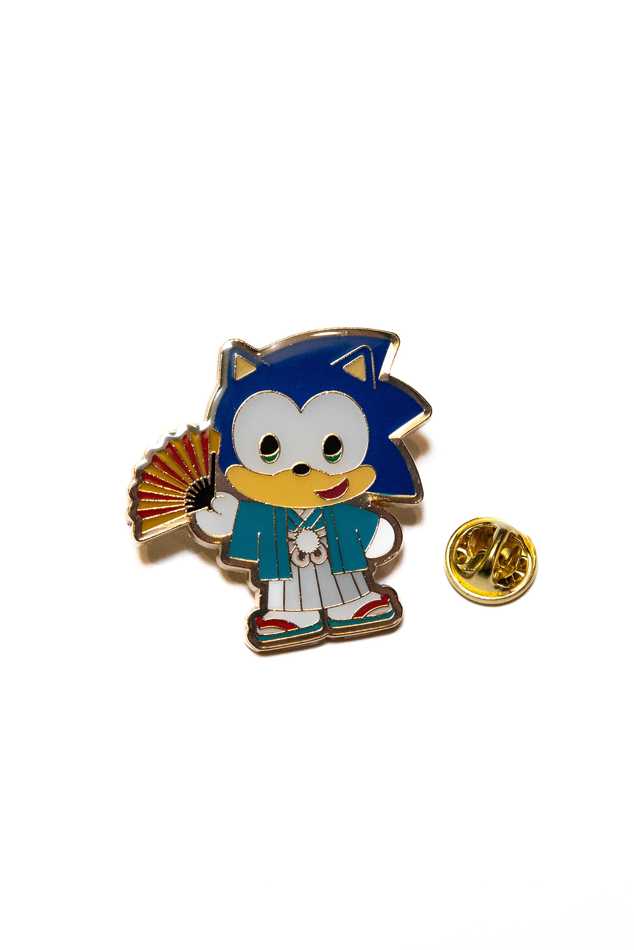 Sonic The Hedgehog: Kimono Series Winter Outing Sonic Enamel Pin