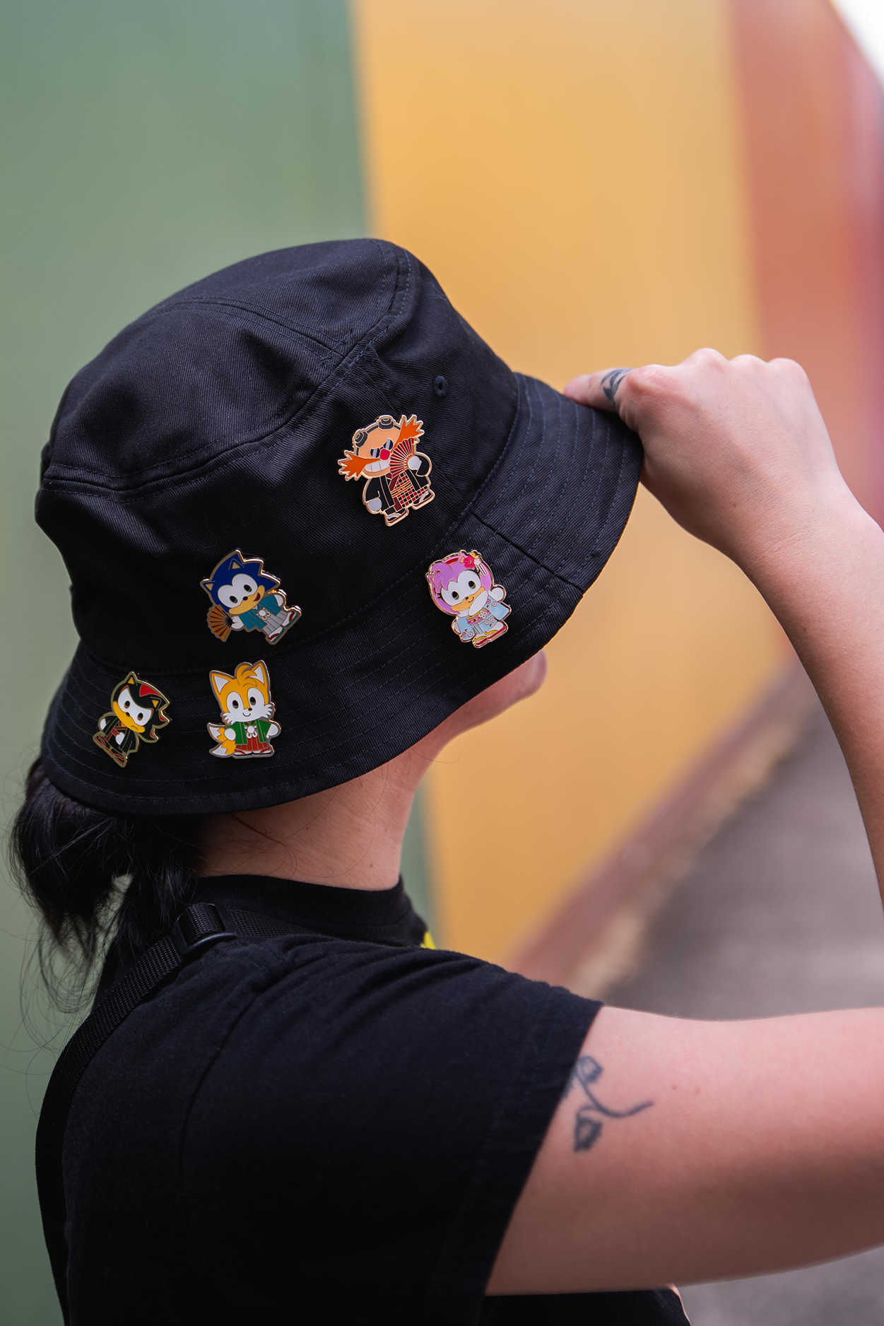 Sonic The Hedgehog: Kimono Series Winter Outing Sonic Enamel Pin