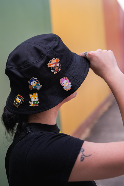 Sonic The Hedgehog: Kimono Series Winter Outing Sonic Enamel Pin